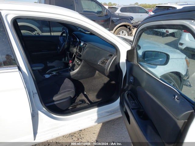 1C3CCBBG4EN128640 Chrysler 200 Touring