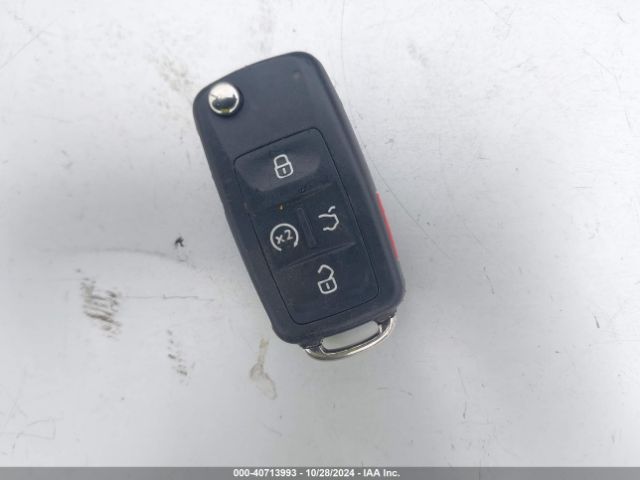 1VWBA7A34JC047410 Volkswagen Passat 2.0t Se