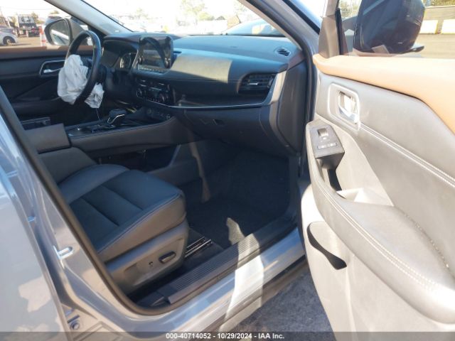 5N1AT3CA9MC733679 Nissan Rogue Sl Fwd
