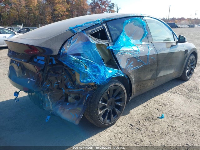 2021 TESLA MODEL Y 5YJYGDEE2MF214490 Photo 3