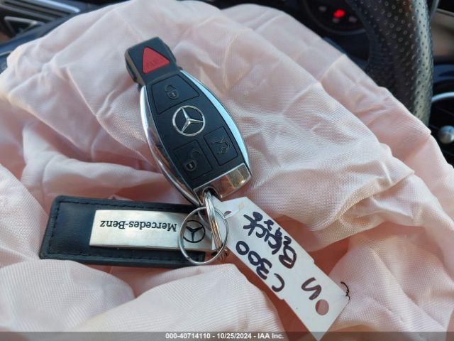 55SWF4JB0GU142780 Mercedes-Benz C 300 Luxury/sport