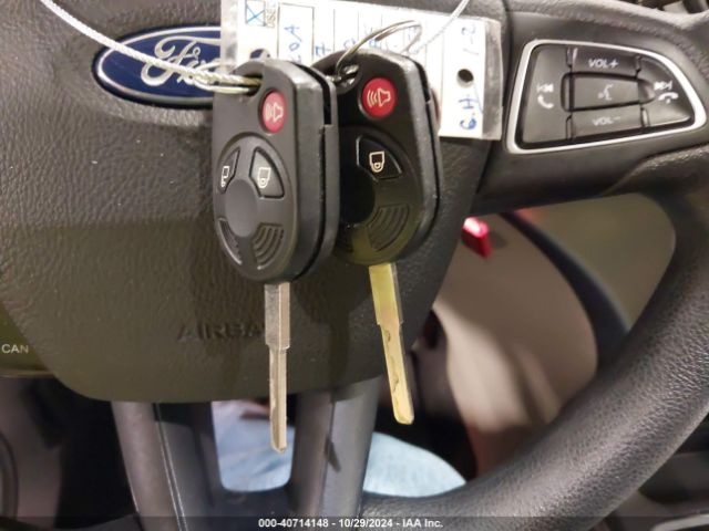 1FMCU9G95HUE76612 Ford ESCAPE SE