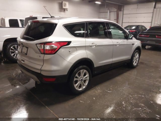 1FMCU9G95HUE76612 Ford ESCAPE SE