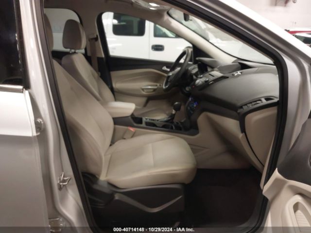 1FMCU9G95HUE76612 Ford ESCAPE SE
