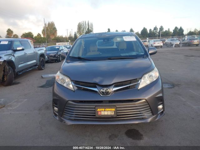 5TDYZ3DC5KS982915 Toyota Sienna Xle 8 Passenger