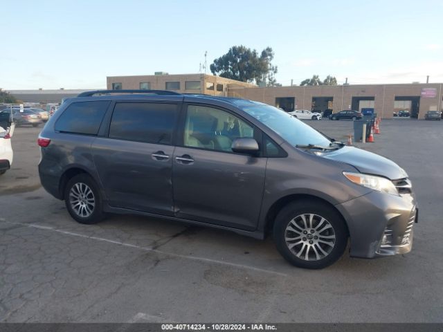 5TDYZ3DC5KS982915 Toyota Sienna Xle 8 Passenger