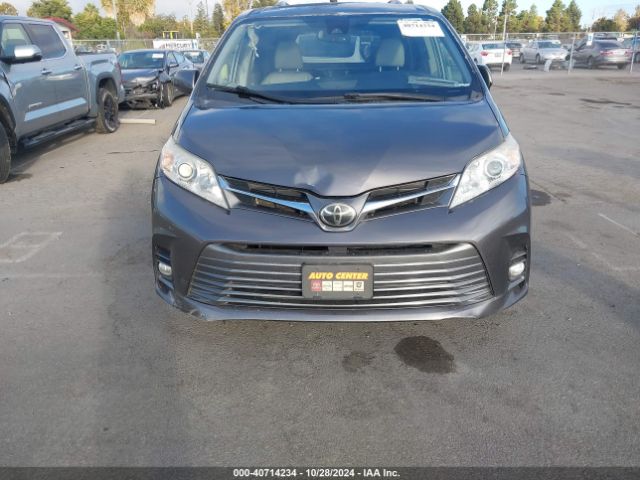 5TDYZ3DC5KS982915 Toyota Sienna Xle 8 Passenger