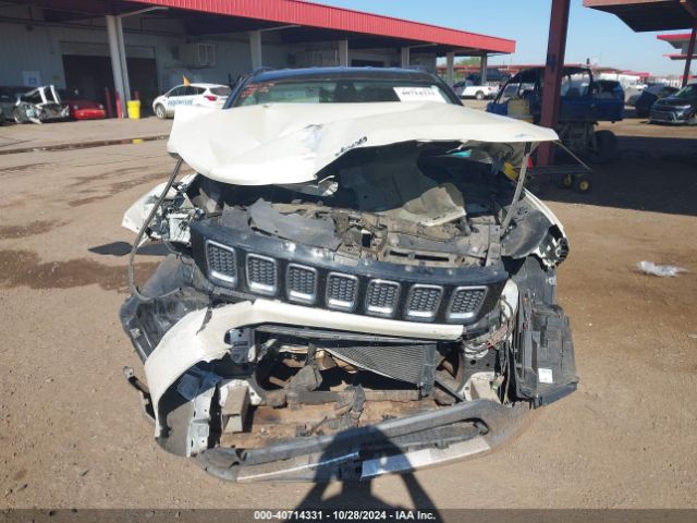 3C4NJCCB2JT461612 Jeep Compass Limited Fwd