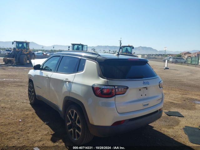 3C4NJCCB2JT461612 Jeep Compass Limited Fwd