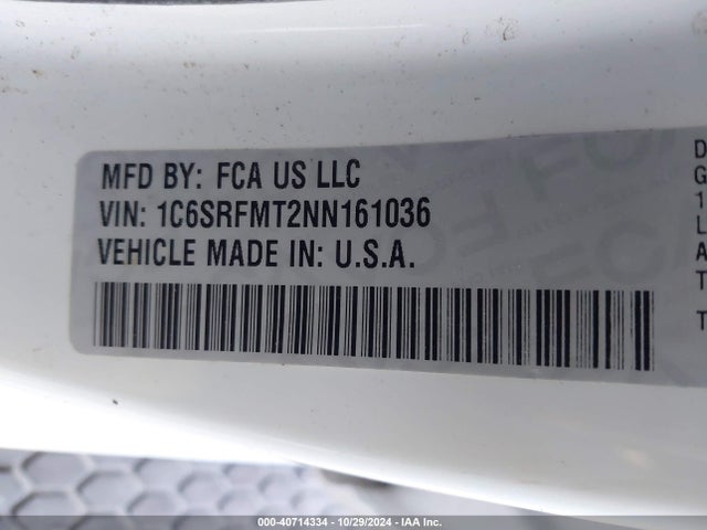 1C6SRFMT2NN161036 RAM 1500 Big Horn  4x4 6'4 Box