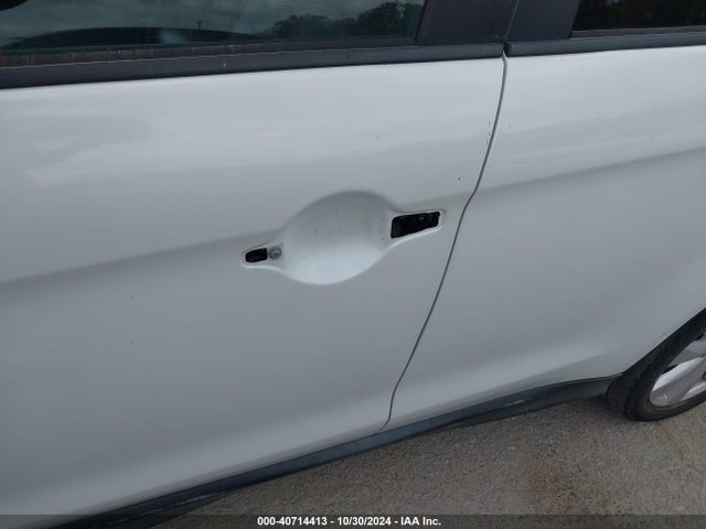 4A4AP3AU2EE016142 Mitsubishi Outlander Sport Es