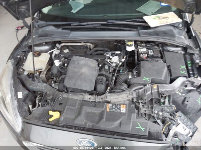 1FADP3J2XJL271801 Ford Focus Titanium