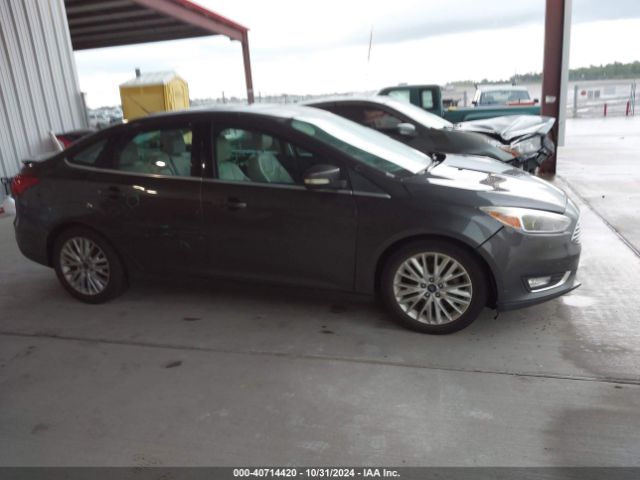 1FADP3J2XJL271801 Ford Focus Titanium