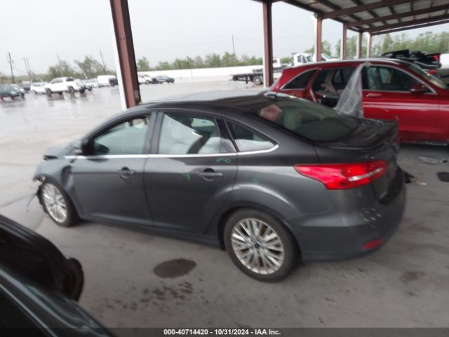 1FADP3J2XJL271801 Ford Focus Titanium