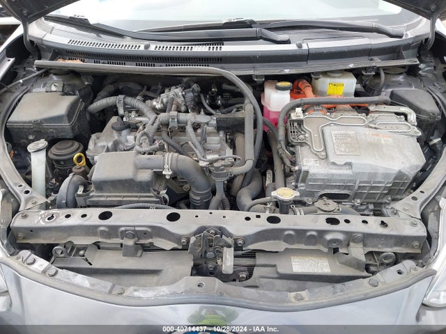 Toyota Prius C Two 2015 JTDKDTB39F1105385 Image 10