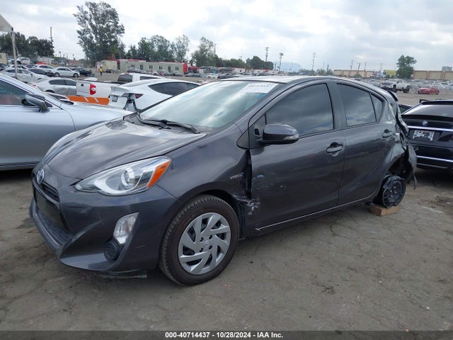 JTDKDTB39F1105385 Toyota Prius C Two
