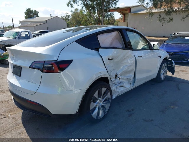 2023 TESLA MODEL Y 7SAYGDEE9PA036887 Photo 3