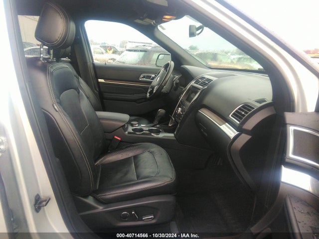 Ford Explorer Limited 2017 1FM5K8F89HGC38858 Image 5