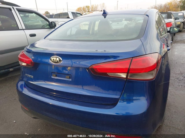KIA FORTE LX 2018 3KPFK4A71JE179245 Image 17
