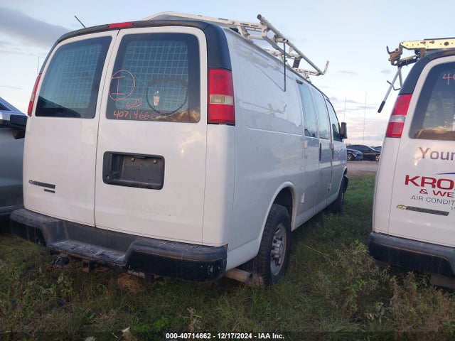 Chevrolet Express 2500 Work Van 2015 1GCWGFCF3F1196155 Image 4