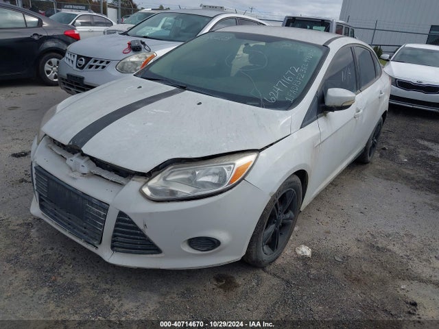 Ford FOCUS SE 2014 1FADP3F23EL446310 Image 2