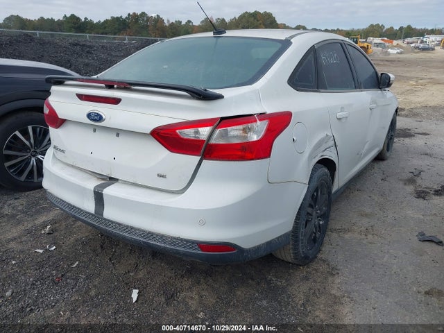 Ford FOCUS SE 2014 1FADP3F23EL446310 Image 4