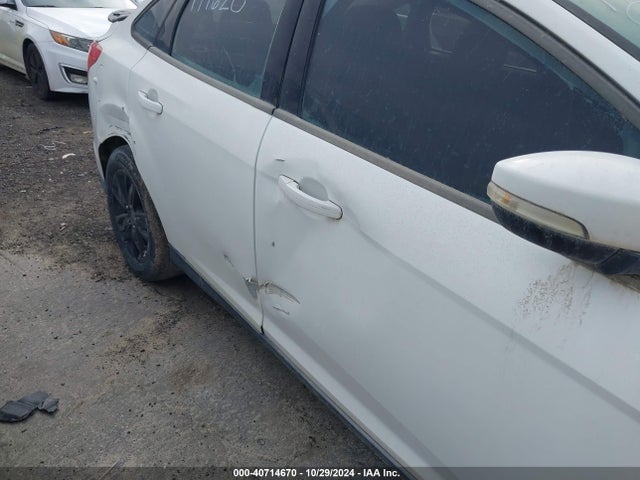 Ford FOCUS SE 2014 1FADP3F23EL446310 Image 6