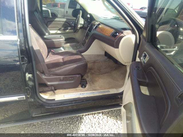 2009 CADILLAC ESCALADE ESV 1GYFK36209R258553 Photo 4