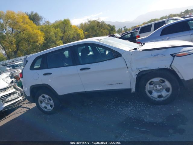 1C4PJMAB0GW263373 Jeep Cherokee Sport