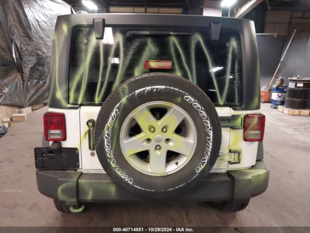 1C4BJWDGXHL726183 Jeep Wrangler Unlimited Sport 4x4