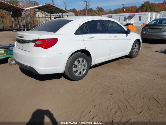 Chrysler 200 LX 2014 1C3CCBAB5EN123601 Image 4