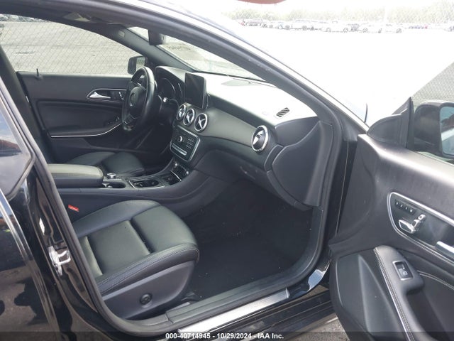 Mercedes-Benz CLA 250 2018 WDDSJ4EB1JN662977 Image 5