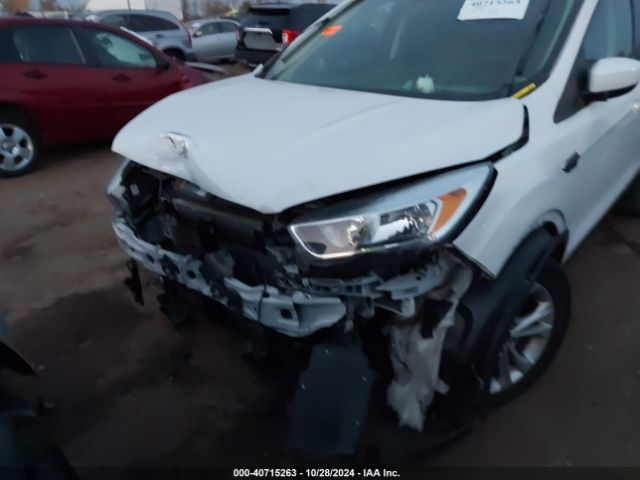 1FMCU0GD0KUB52846 Ford ESCAPE SE