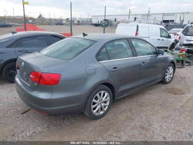 3VWD17AJ5EM203529 Volkswagen Jetta 1.8t Se