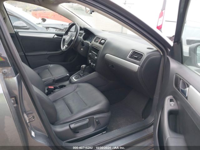 3VWD17AJ5EM203529 Volkswagen Jetta 1.8t Se