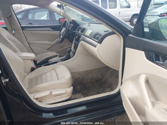 1VWBT7A35FC036918 Volkswagen Passat 1.8t Se