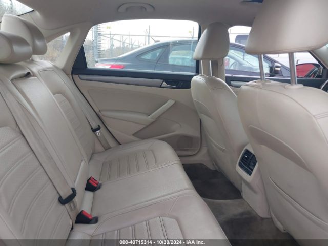 1VWBT7A35FC036918 Volkswagen Passat 1.8t Se