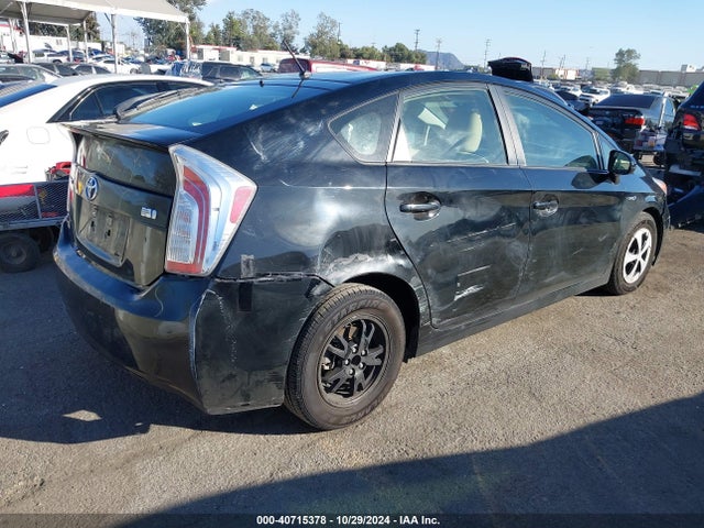 Toyota Prius Two 2014 JTDKN3DU7E0358728 Image 4