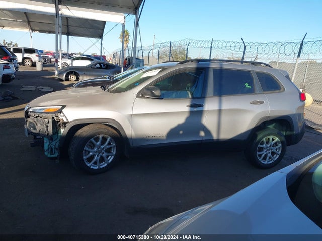 1C4PJLABXGW125379 Jeep Cherokee Sport