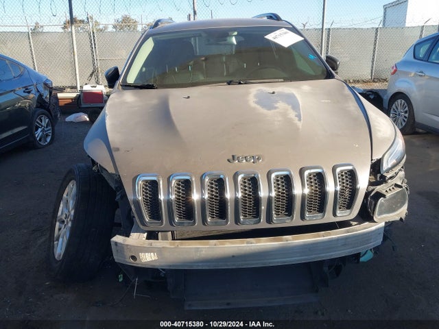 1C4PJLABXGW125379 Jeep Cherokee Sport