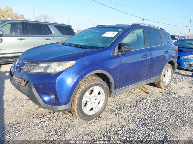 Toyota RAV4 LE 2015 2T3ZFREV7FW206550 Image 2