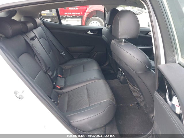 KIA Stinger 2018 KNAE15LA1J6034657 Image 8