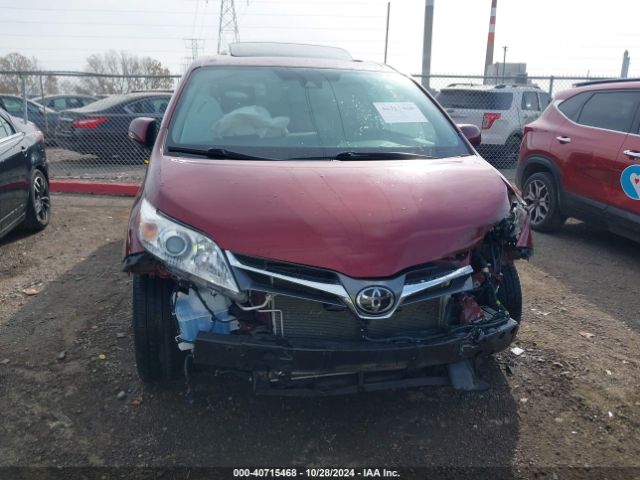 5TDYZ3DC1KS005299 Toyota Sienna Xle 8 Passenger