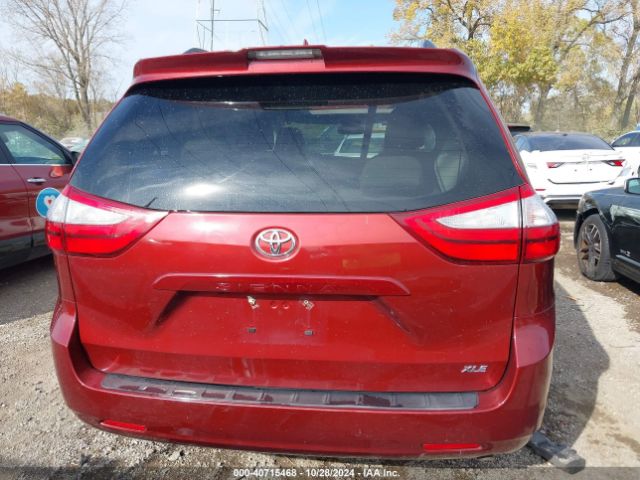 5TDYZ3DC1KS005299 Toyota Sienna Xle 8 Passenger