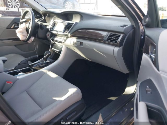 1HGCR3F95HA017572 Honda Accord Touring V6