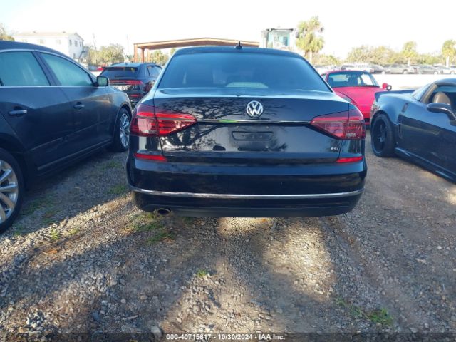 1VWBA7A38JC040461 Volkswagen Passat 2.0t Se