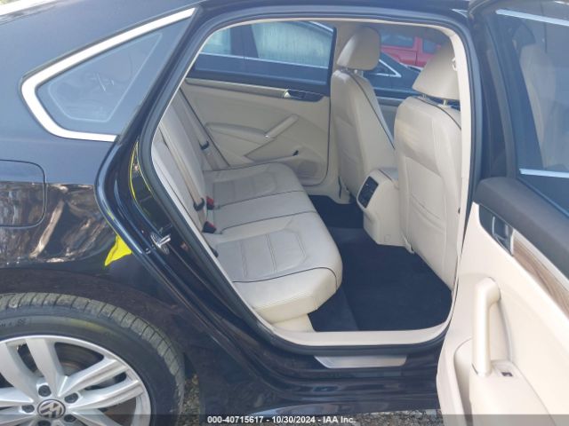 1VWBA7A38JC040461 Volkswagen Passat 2.0t Se