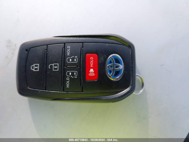 Toyota SIENNA LE 2023 5TDBRKEC1PS139431 Image 11