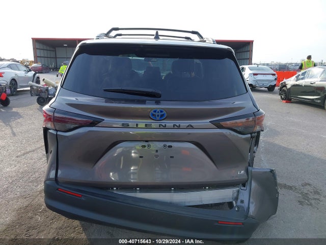 Toyota SIENNA LE 2023 5TDBRKEC1PS139431 Image 17