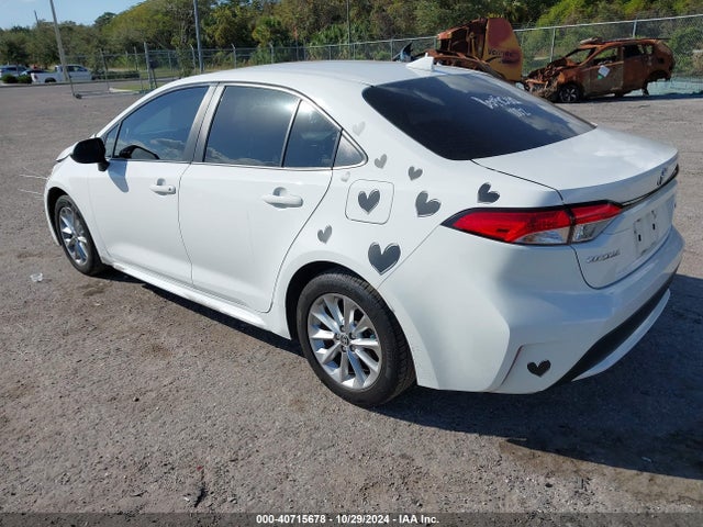 Toyota COROLLA LE 2021 JTDVPMAE5MJ154867 Image 3